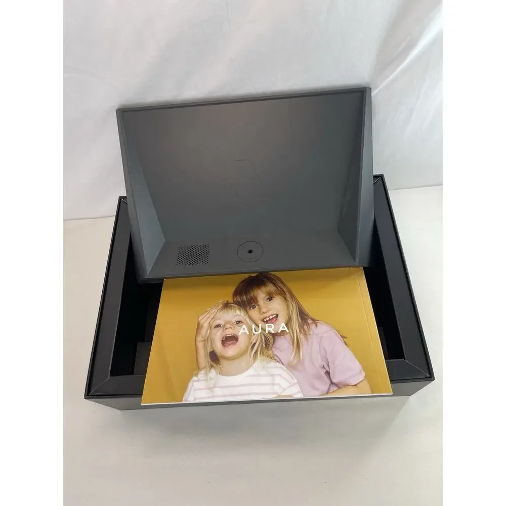 Aura WiFi Digital Photo Frame – Smart Picture Frame for iPhone, Android & iPad)
